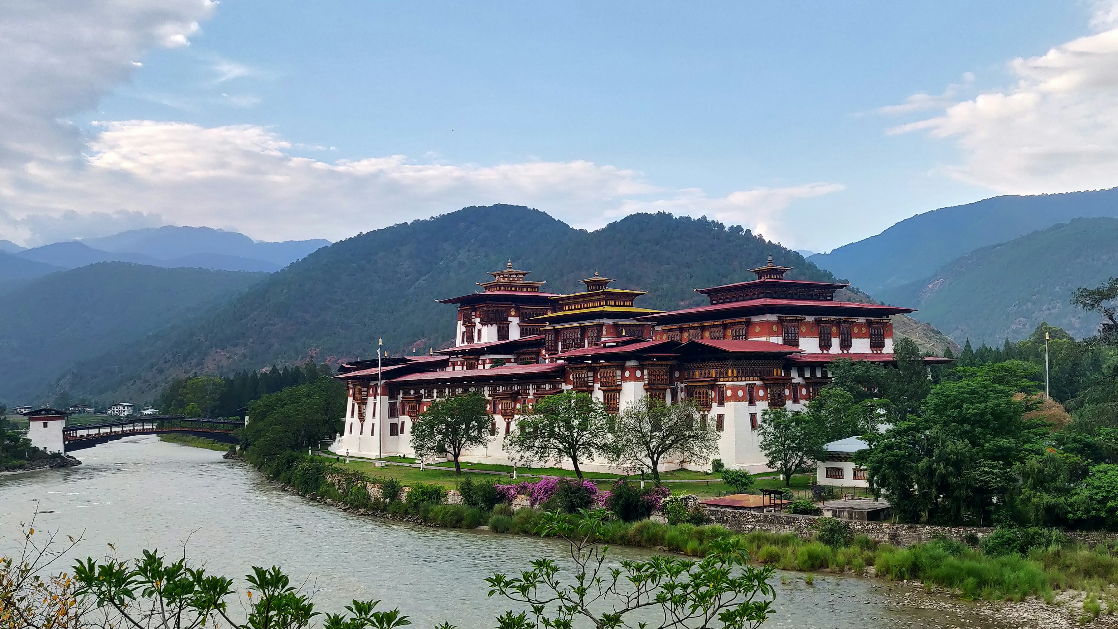  - Phuentsholing 02Night,Thimphu 02Night,Punakha 01Night, Paro 01Night